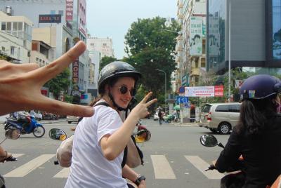 8 + platos Comida - bebida Scooter Tour privado