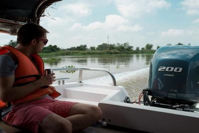 Buenos días Saigon experience by speedboat