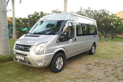 Traslado privado: aeropuerto de Tan Son Nhat a los hoteles de la ciudad de Ho Chi Minh