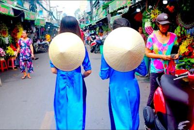 TRANSFERENCIA DE AEROPUERTO CONVENIENTE en COCHE PRIVADO o SCOOTERS | Beso Tours