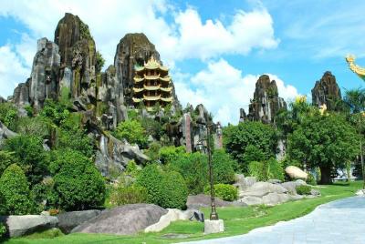 La excursión de un día a Marble Mountain sale de Hoi An La excursión de un día a Marble Mountain sale de Hoi An
