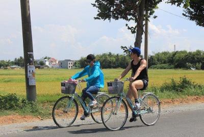 TOUR DE COMIDA DE MEDIO DÍA EN BICICLETA Y VISITA AL PUEBLO DE VEGETALES DE TRA QUE TOUR DE COMIDA DE MEDIO DÍA EN BICICLETA Y VISITA AL PUEBLO DE VEGETALES DE TRA QUE