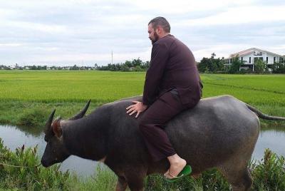 Basket Boat Tour y Buffaloes Riding Adventure Basket Boat Tour y Buffaloes Riding Adventure