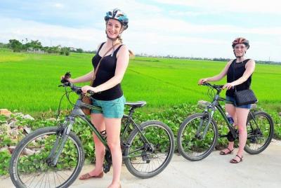 Excursión de un día en bicicleta de campo en la aldea de Cam Kim, Hoi An Excursión de un día en bicicleta de campo en la aldea de Cam Kim, Hoi An