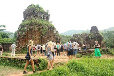 Tour en grupo por el santuario de Mi hijo desde la ciudad antigua de Hoi An - Autobús y barco Tour en grupo por el santuario de Mi hijo desde la ciudad antigua de Hoi An - Autobús y barco