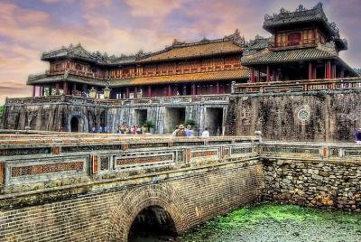 Hue Premier Group Tour desde Da Nang / Hoi An con un grupo pequeño Hue Premier Group Tour desde Da Nang / Hoi An con un grupo pequeño