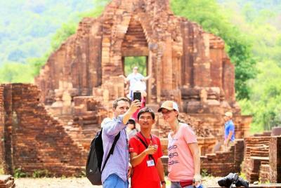 Tour en grupo pequeño de Hoi An My Son Discovery Tour en grupo pequeño de Hoi An My Son Discovery