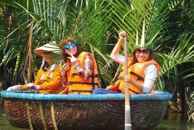 Descubre Coconut Forest Hoi An en Basket Boat Descubre Coconut Forest Hoi An en Basket Boat