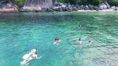 Tour de buceo en las islas Cham en bote de madera desde Hoi An Tour de buceo en las islas Cham en bote de madera desde Hoi An