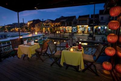 Hoi An: crucero romántico con cena al atardecer Hoi An: crucero romántico con cena al atardecer