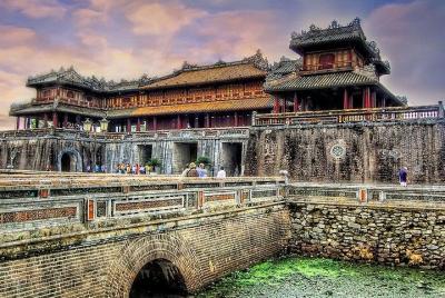 Hue Tour (día completo)