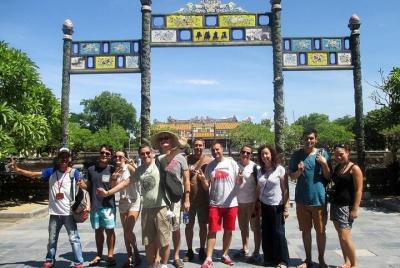 Recorrido a pie por la ciudadela de Hue a la Ciudad Prohibida y el Museo Real de Antigüedades