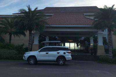 Coche privado de Hue To Hoi an con conductor de habla inglesa