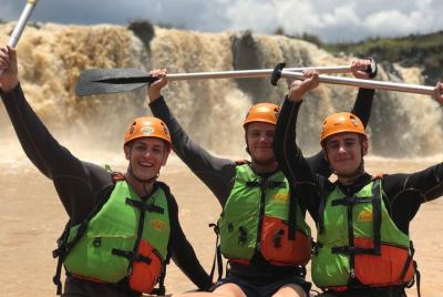 Rafting en aguas bravas y campo en Dalat Vietnam