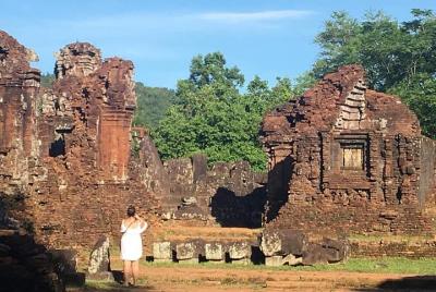 Excursión privada a la costa para visitar el puerto de MI HIJO de TIEN SA o CHAN MAY.