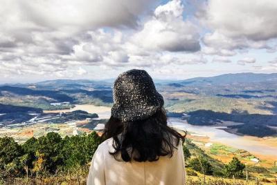 Excursión de día completo al pueblo artesanal de Dalat de anillo de plata fundida