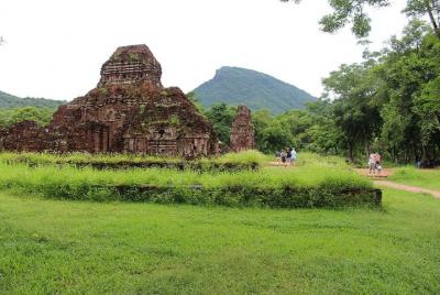 Excursión privada en tierra desde el puerto de Chan May a My Son Holyland y Marble Mountains
