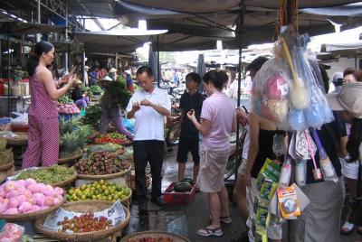 Ciclismo a campo y Cruceros por el Río de una manera