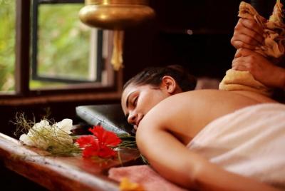 Nha Trang se relaja con un spa herbal indio Auyverdic y un masaje de medio día