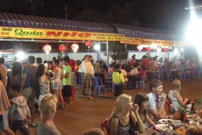 Pase la noche en el camping de la playa de Phu Quoc, que incluye barbacoa y pesca de calamares