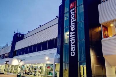Traslado privado de llegada a Cardiff: del aeropuerto al hotel / alojamiento Traslado privado de llegada a Cardiff: del aeropuerto al hotel / alojamiento