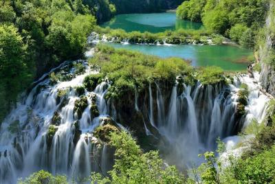 Entrada al Parque Nacional de los Lagos de Plitvice Entrada al Parque Nacional de los Lagos de Plitvice