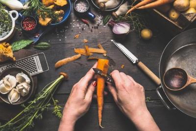 Clase de cocina nocturna con cena. Clase de cocina nocturna con cena.