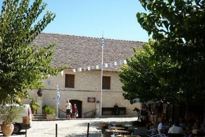 Pueblo de Omodos, puente de Kelephos: caminata fácil opcional (desde Larnaca)
