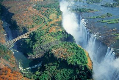 Victoria Falls Tour y Safari con Game Drive y Sunset Cruise