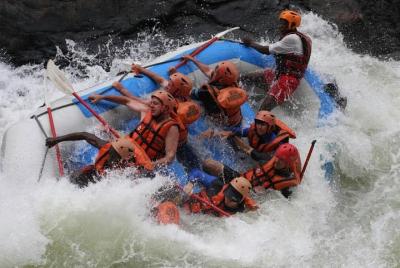Rafting en aguas bravas - Cataratas Victoria