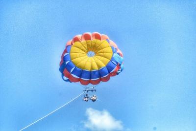 Parasailing Adventure incluyendo traslado de regreso Parasailing Adventure incluyendo traslado de regreso