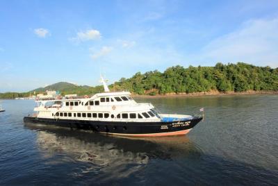 De Phuket a Koh Phi Phi con Phi Phi Cruiser De Phuket a Koh Phi Phi con Phi Phi Cruiser