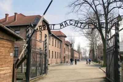 Memorial de Auschwitz-Birkenau y Museo desde Cracovia Memorial de Auschwitz-Birkenau y Museo desde Cracovia