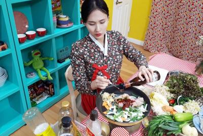Clase de cocina coreana con comida de curso completo y visita al  Clase de cocina coreana con comida de curso completo y visita al