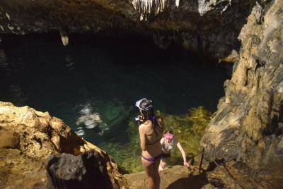 Piscina de la cueva, maravillas naturales y antiguas con almuerzo