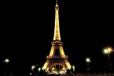 Tour a pie por París de noche en español