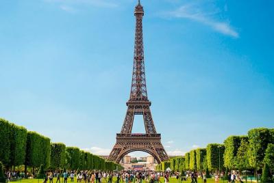 La Torre Eiffel: la joya universal de París Lugares turísticos en Cosas que hacer en La Torre Eiffel: la joya universal de ParísLugares turísticos en Cosas que hacer en