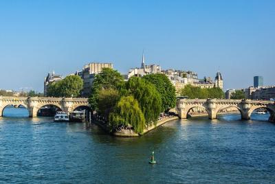 Divertido paseo por París - La nariz en el aire Divertido paseo por París - La nariz en el aire