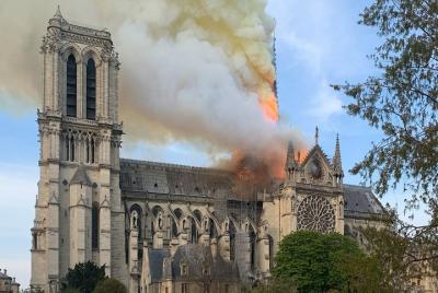 París: la ciudad de las luces desde la antigüedad hasta el fuego de Notre Dame (EST)