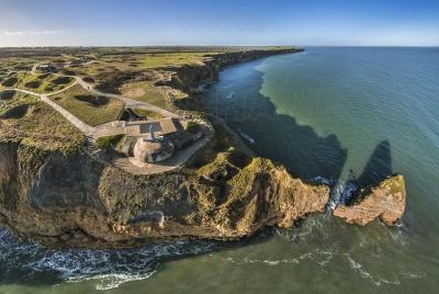 Playas del desembarco del día D, Mont St. Michel y St. Malo, tour privado de 2 días desde París Playas del desembarco del día D, Mont St. Michel y St. Malo, tour privado de 2 días desde París