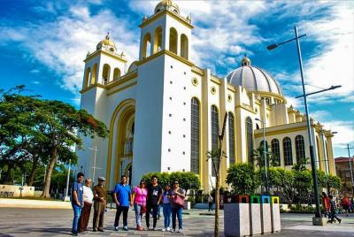Paseo por la ciudad de San Salvador y paseo por el volcán Parque  Paseo por la ciudad de San Salvador y paseo por el volcán Parque