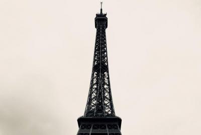Entrada a la cumbre de la Torre Eiffel y experiencia en Champagne