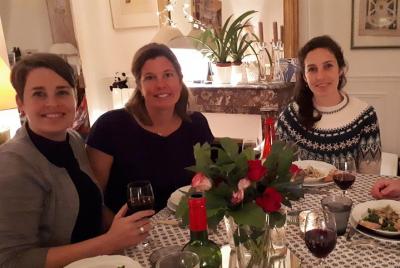 Almuerzo francés y recorrido por el secreto Montmartre de Claudine para grupos privados Almuerzo francés y recorrido por el secreto Montmartre de Claudine para grupos privados