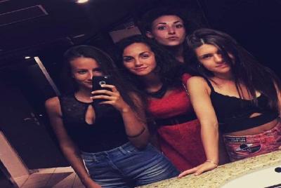 Ciudad de París: increíble grupo nocturno de luz en grupo Ciudad de París: increíble grupo nocturno de luz en grupo