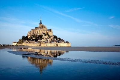 Visita guiada al Mont Saint Michel con visita a la abadía desde París Visita guiada al Mont Saint Michel con visita a la abadía desde París