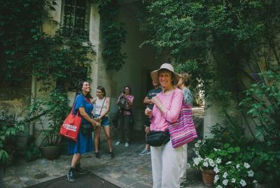 Recorrido a pie por París: Saint-Germain-des-Prés y Barrio Latino, con degustación de charcutería y petanca Recorrido a pie por París: Saint-Germain-des-Prés y Barrio Latino, con degustación de charcutería y petanca