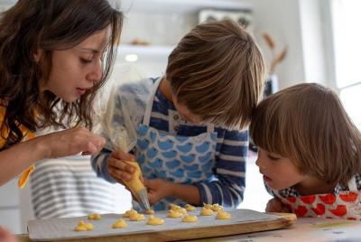 Niños en la Cocina - Chouquettes Niños en la Cocina - Chouquettes