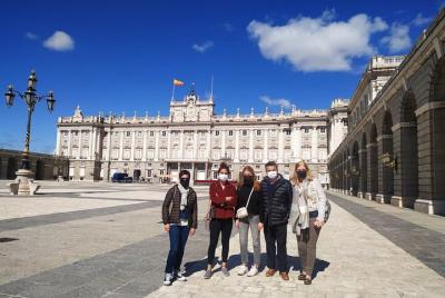  Palacio Real de Madrid con Acceso temprano y grupo reducido