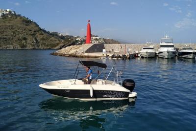 Alquiler de Barco de 4 horas con Licencia en Almuñécar Alquiler de Barco de 4 horas con Licencia en Almuñécar