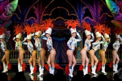 Espectáculo nocturno con champán en el Moulin Rouge Espectáculo nocturno con champán en el Moulin Rouge